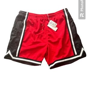 LCKR Men’s XL shorts